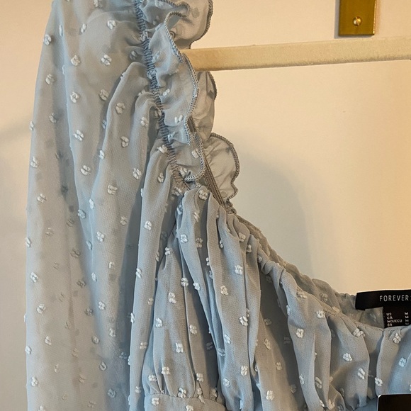 NWT- Clip Dot Sheer Balloon Sleeve Blouse, Medium - Picture 7 of 7